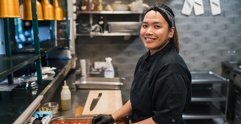 Picture of a Filipino Chef Sarah Llanto who works in Finland